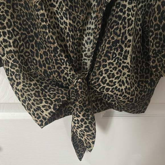 Virgo Animal Print Tie-Front Top size 8 - Picture 3 of 4